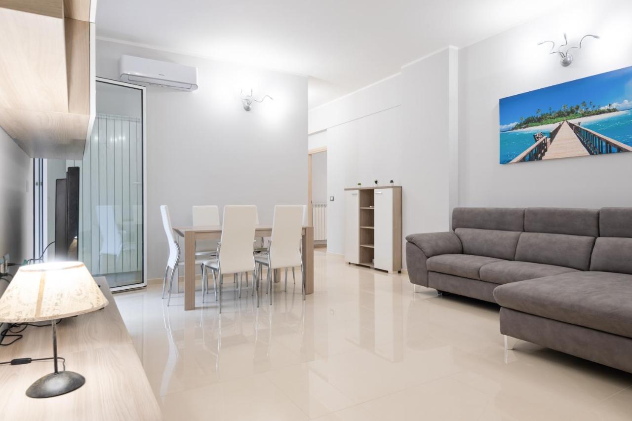 Апартаменты Modern Flat 250 Mt From The Sea - Альбиссола-Марина Экстерьер фото