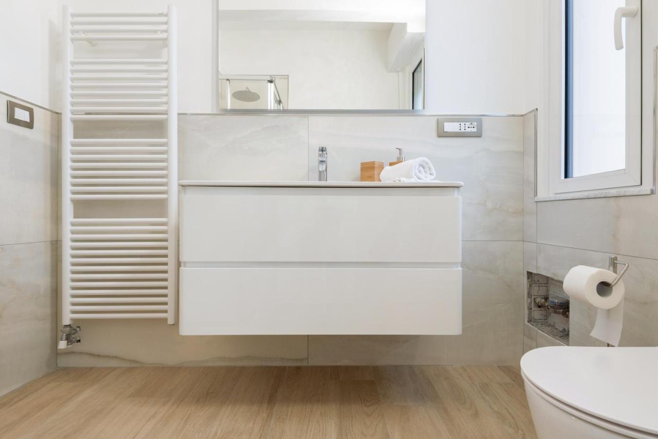 Апартаменты Modern Flat 250 Mt From The Sea - Альбиссола-Марина Экстерьер фото